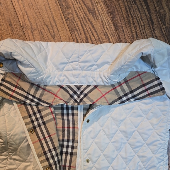 LAST CHANCE SALE 🔥Burberry Beige Quilted Utility Jacket - Picture 6 of 7